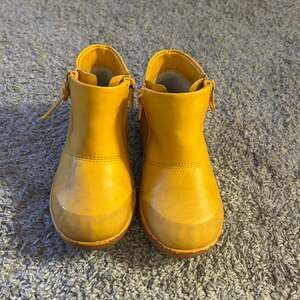 Livie & Luca Kids Yellow Rain Play Boots